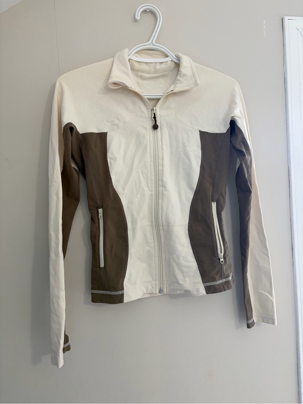 Lululemon Two-Tone Cream and Brown Active Zip Jacket